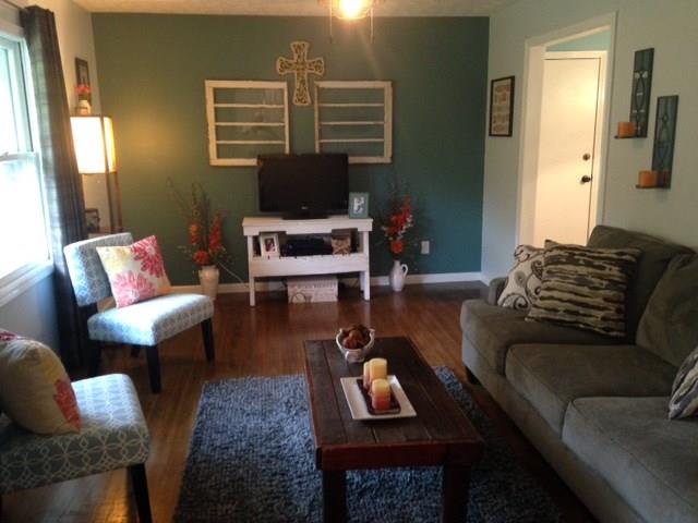 998 Stonegate Road Greenwood, IN 46142 - Photo 3 of 15 Gallery Image 3