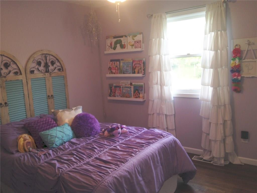 998 Stonegate Road Greenwood, IN 46142 - Photo 10 of 15 Gallery Image 10