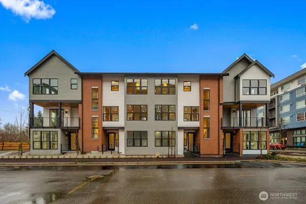 $1,239,990 | 976 7th Avenue Northwest, Issaquah, WA 98027