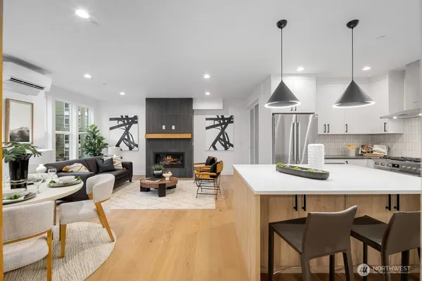 $1,239,990 | 976 7th Avenue Northwest, Issaquah, WA 98027