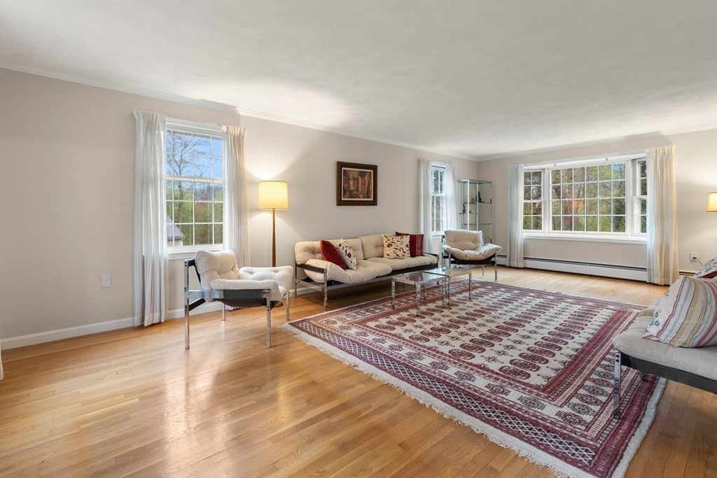 24 Blueberry Hill Road Andover, MA 01810 - Photo 4 of 39 Gallery Image 4