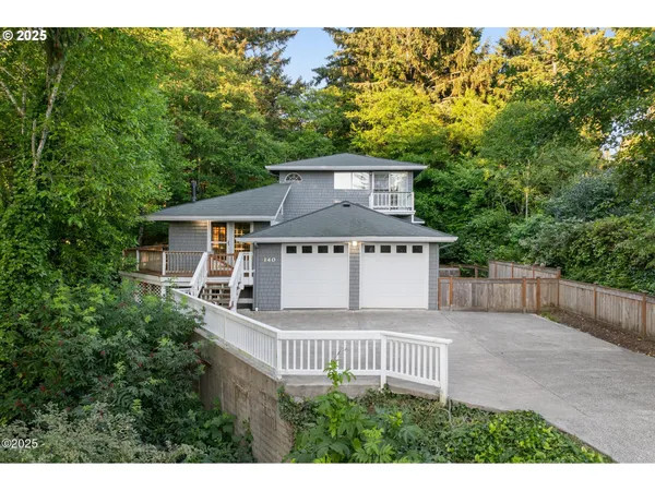 $625,000 | 140 Bayview Avenue, Depoe Bay, OR 97341