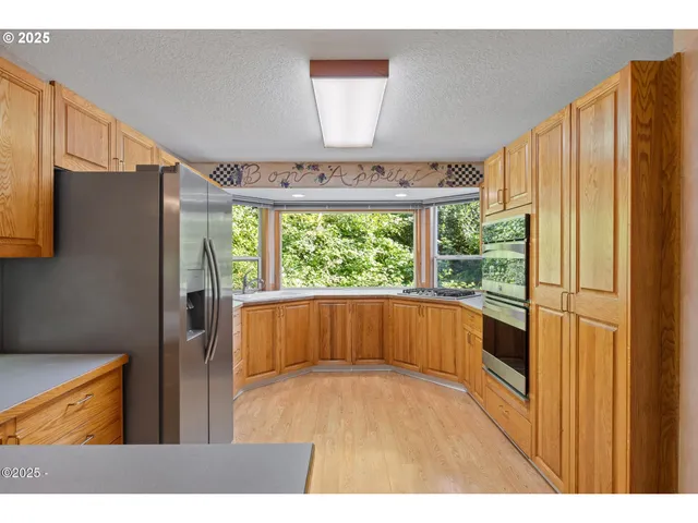 $670,000 | 140 Bayview Avenue, Depoe Bay, OR 97341