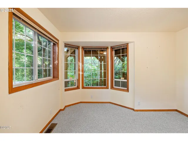 $670,000 | 140 Bayview Avenue, Depoe Bay, OR 97341