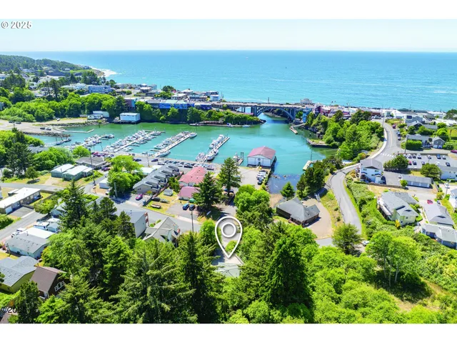 $670,000 | 140 Bayview Avenue, Depoe Bay, OR 97341