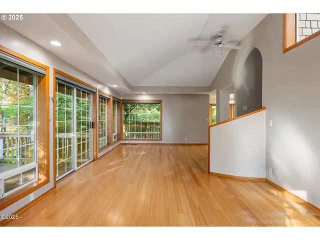 $670,000 | 140 Bayview Avenue, Depoe Bay, OR 97341