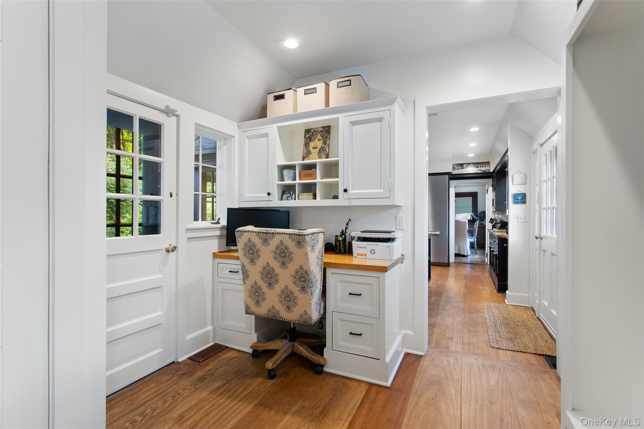 35 Old Snake Hill Road Pound Ridge, NY 10576 - Photo 21 of 50 Mud Room/Office