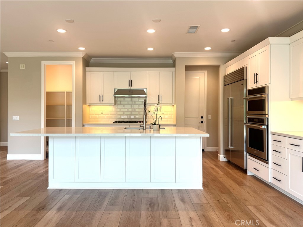 291 Barnes Road Tustin, CA 92782 - Photo 6 of 28
