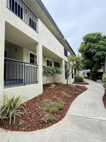 $2,360 | 251 North Oakland Avenue, Unit 6, Pasadena, CA 91101