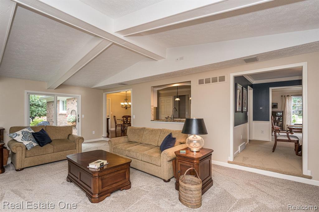 3307 Salem Court Rochester Hills, MI 48306 - Photo 14 of 36