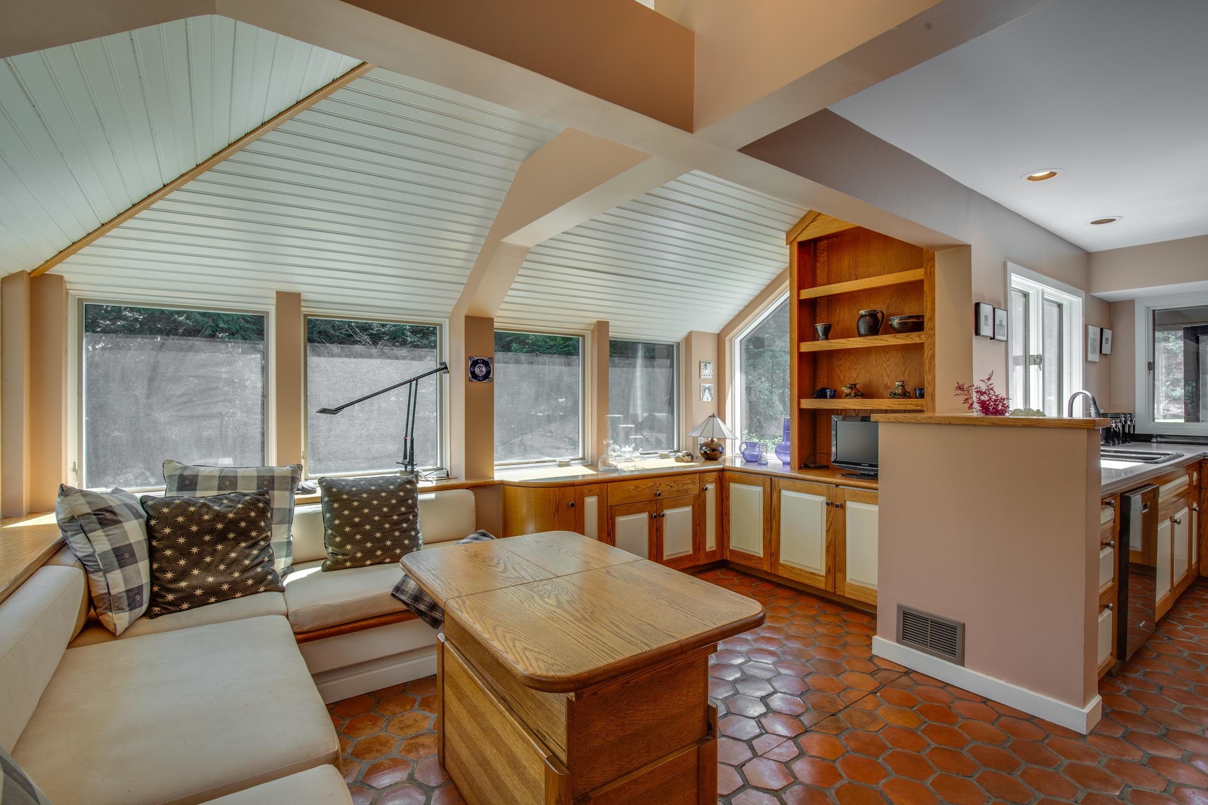 493 Cricket Hill Road Killington, VT 05751 - Photo 12 of 29 Gallery Image 12