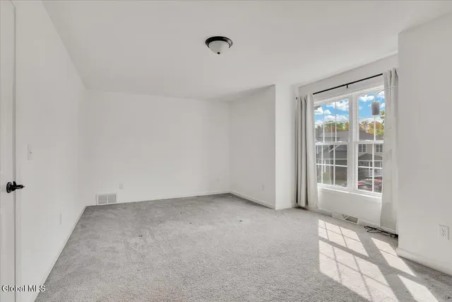 $515,000 | 22 Stacey Way, North Greenbush, NY 12180