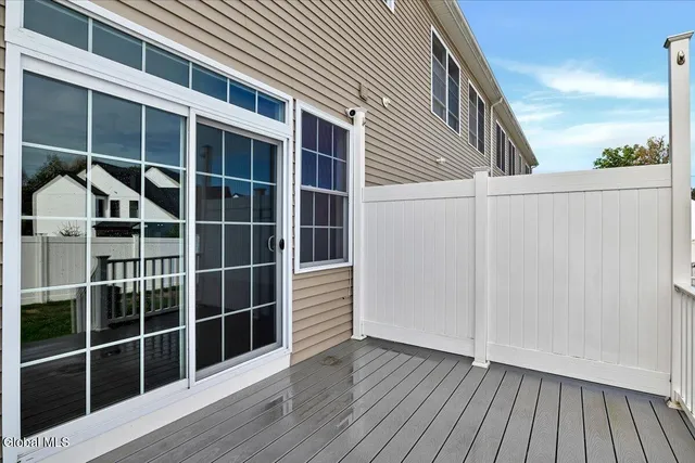 $515,000 | 22 Stacey Way, North Greenbush, NY 12180