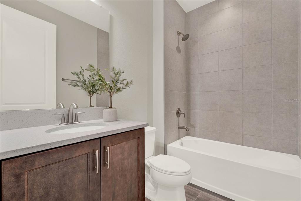 2575 Park Ridge Street Apopka, FL 32712 - Photo 20 of 56 First full bathroom downstairs