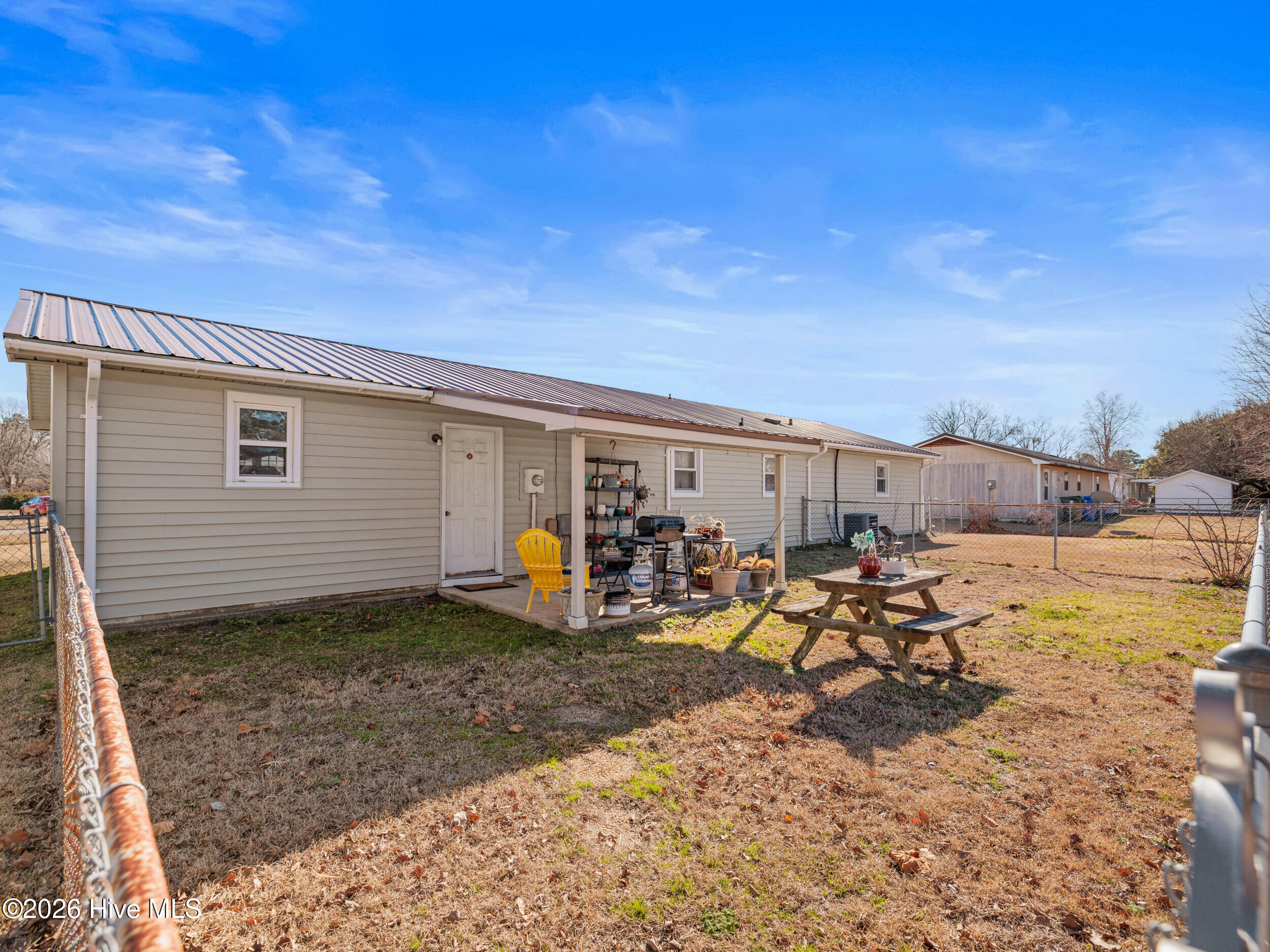 139 Bayberry Road Newport, NC 28570 - Photo 26 of 40 Covered back porch