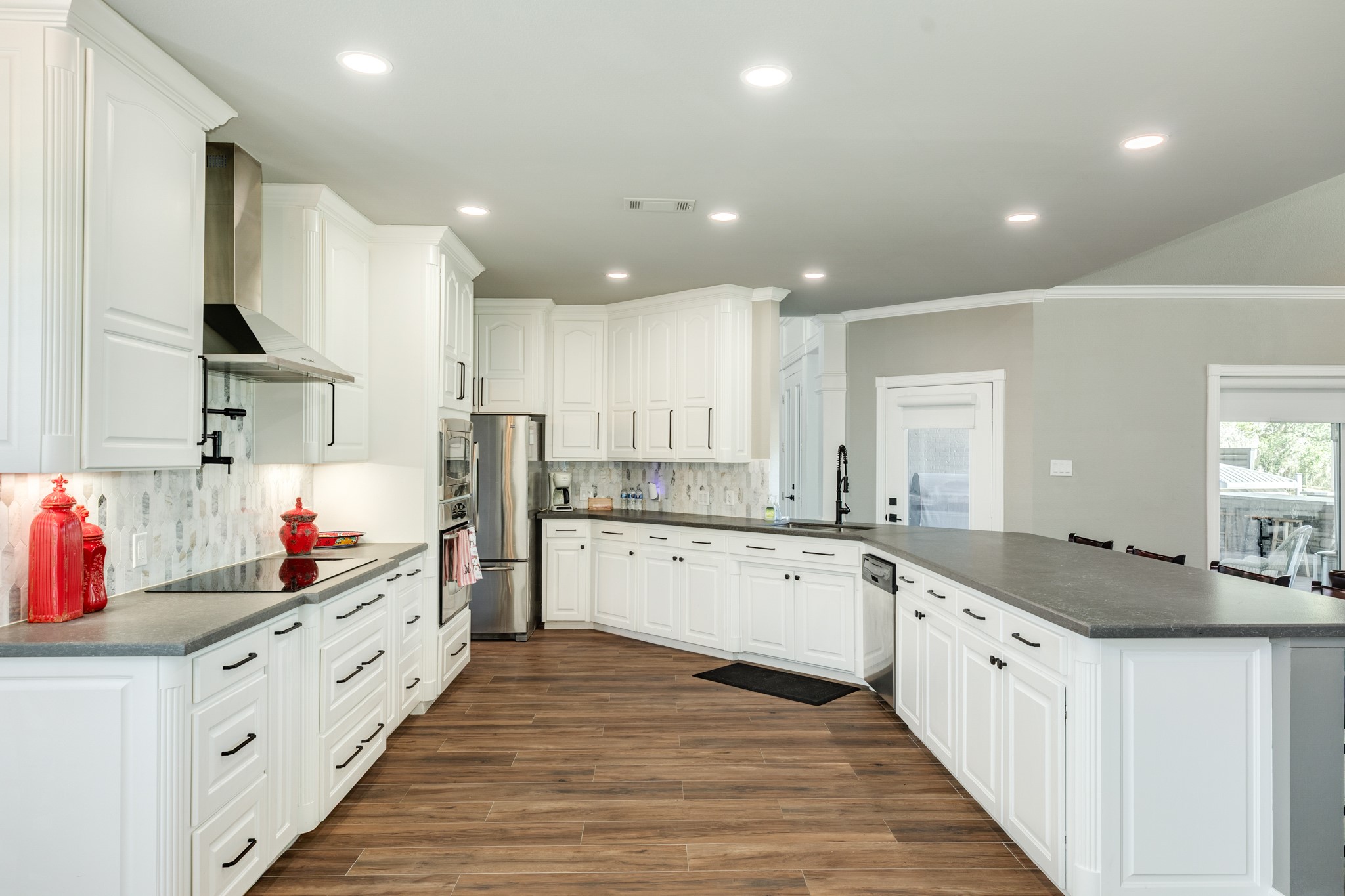 692 County Road 605 Angleton, TX 77515 - Photo 14 of 49