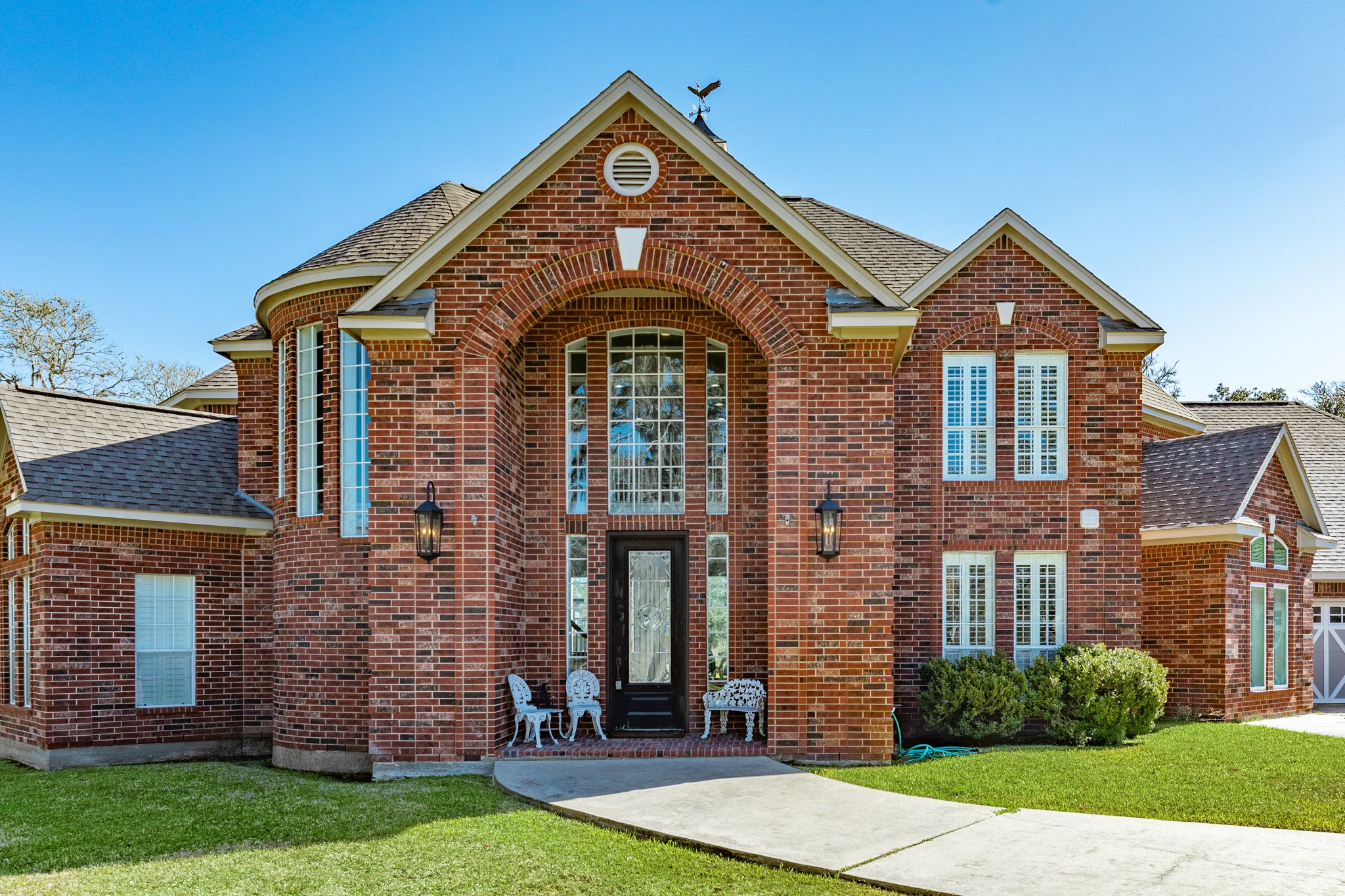 692 County Road 605 Angleton, TX 77515 - Photo 2 of 49