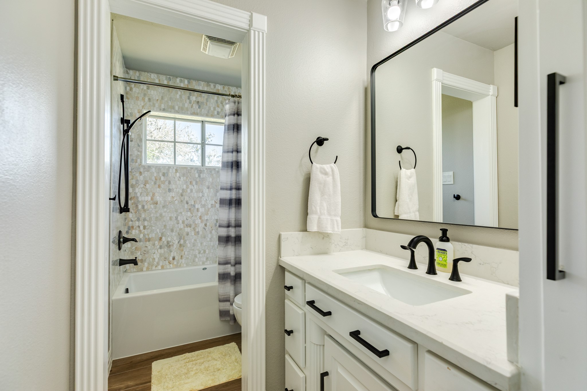 692 County Road 605 Angleton, TX 77515 - Photo 24 of 49