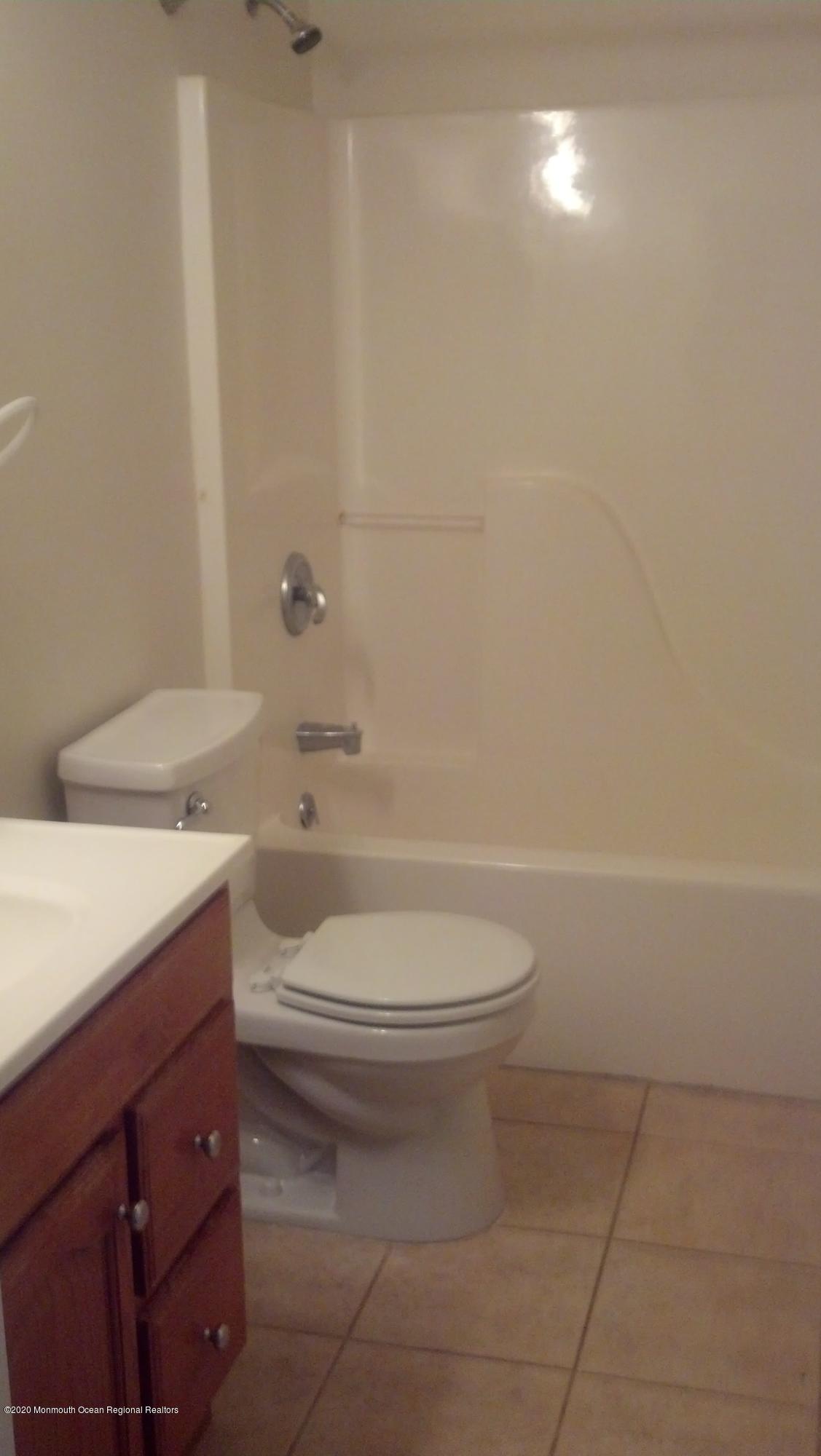 70 Broadway, Unit 1 Keyport, NJ 07735 - Photo 8 of 19 IMG_20140612_123723_252