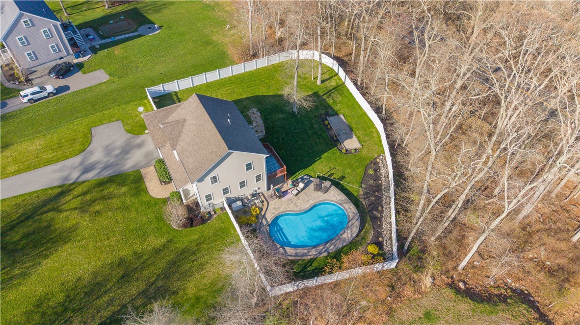 435 Cottrell Road Tiverton, RI 02878 - Photo 4 of 44 Gallery Image 4
