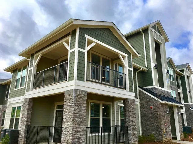 $1,275 | 30 Laurel Canyon Village Circle, Unit 4200, Canton, GA 30114