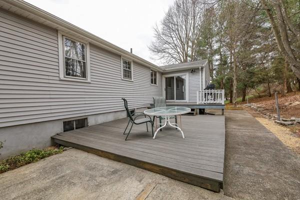 95 Pilgrim Road Braintree, MA 02184 - Photo 9 of 37 Gallery Image 9