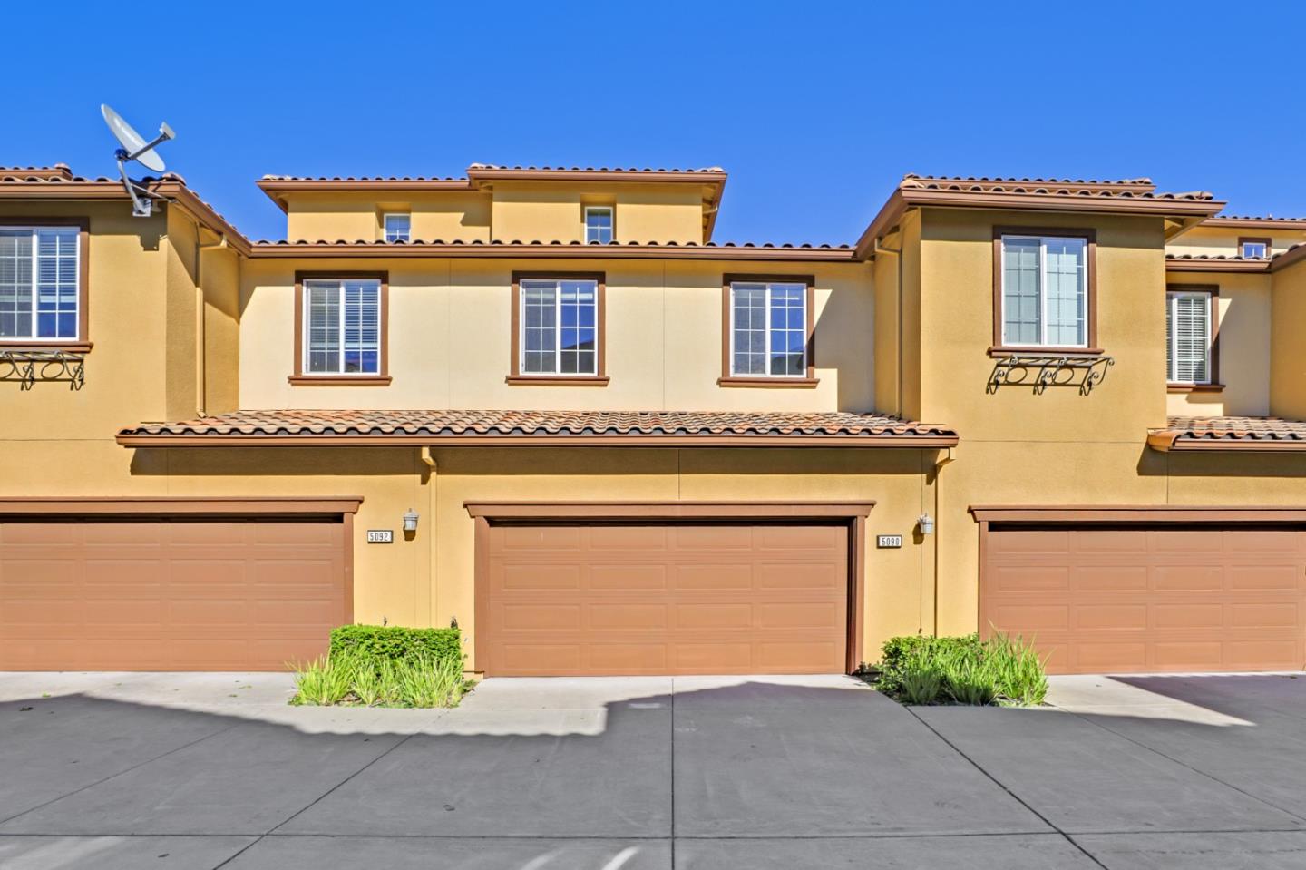 5090 Fioli Loop San Ramon, CA 94582 - Photo 33 of 36 a front view of a house with plants