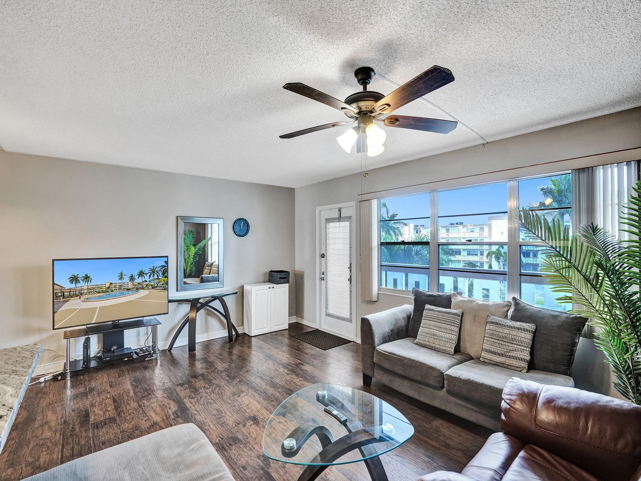 3014 Cornwall East Boca Raton, FL 33434 - Photo 4 of 40 Photo 4