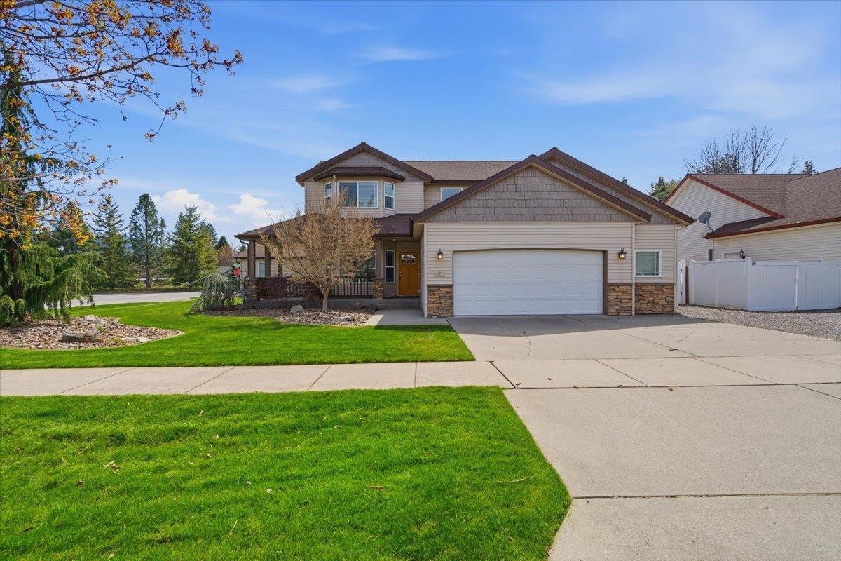 621 East Round Up Circle Hayden, ID 83835 - Photo 2 of 32