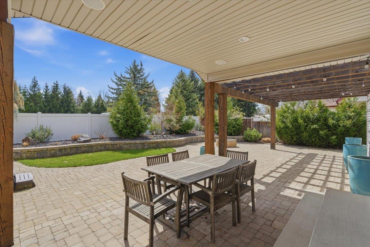 621 East Round Up Circle Hayden, ID 83835 - Photo 7 of 32