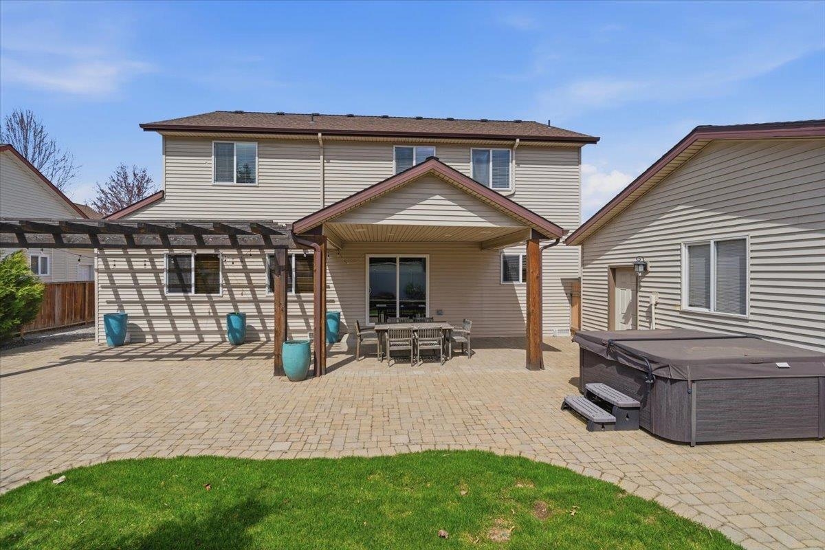 621 East Round Up Circle Hayden, ID 83835 - Photo 8 of 32
