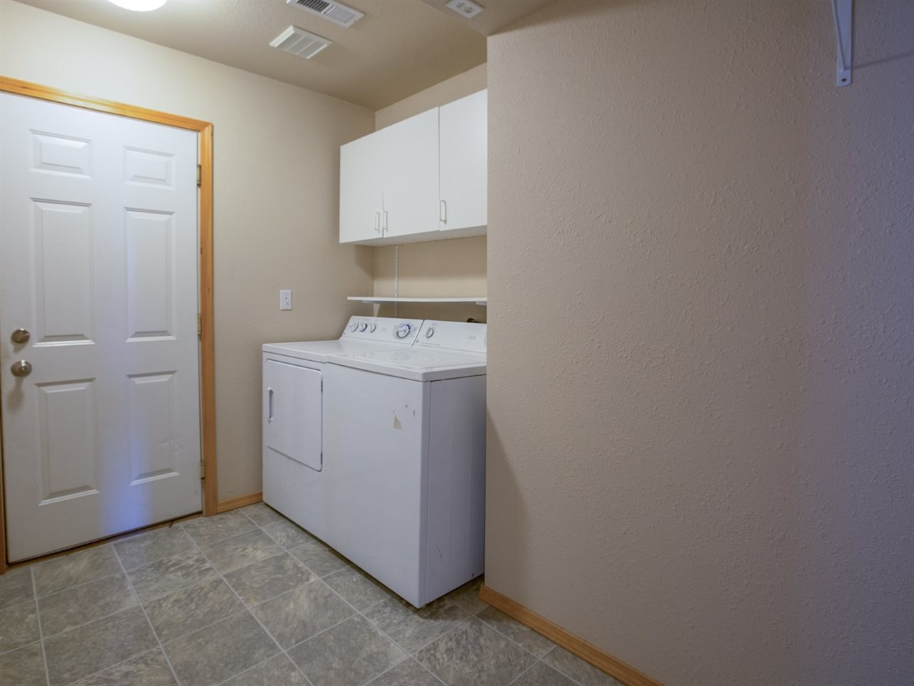 1135 South Moen Road Greenacres, WA 99016 - Photo 9 of 20 Gallery Image 9