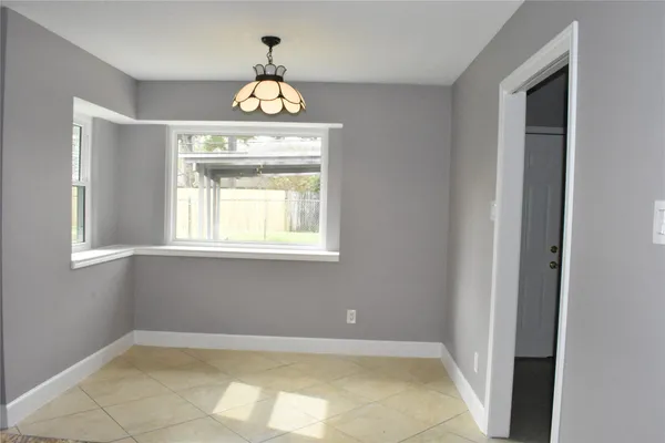 $2,250 | 19419 Craigchester Lane, Spring, TX 77388