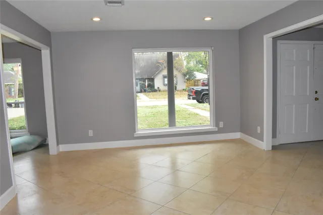 $2,350 | 19419 Craigchester Lane, Spring, TX 77388