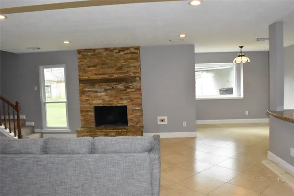 $2,250 | 19419 Craigchester Lane, Spring, TX 77388