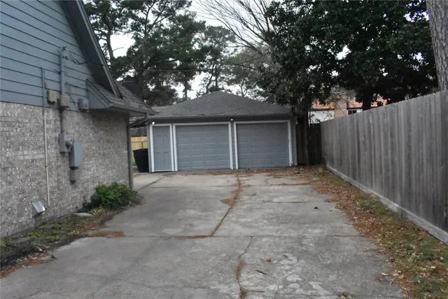 $2,350 | 19419 Craigchester Lane, Spring, TX 77388