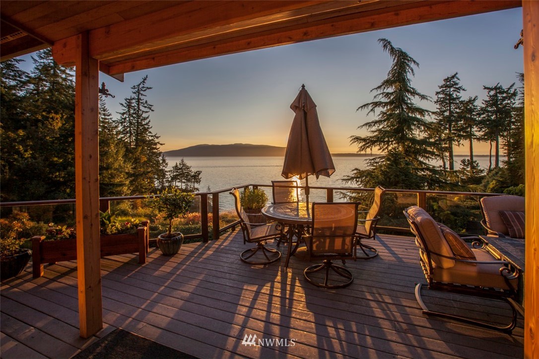 804 Fieldston Road Bellingham, WA 98225 - Photo 36 of 40 a view of outdoor space with seating area