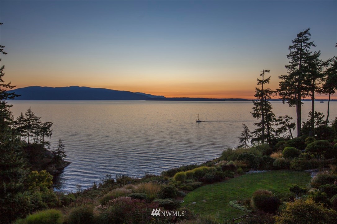 804 Fieldston Road Bellingham, WA 98225 - Photo 40 of 40 a view of lake from a mountain