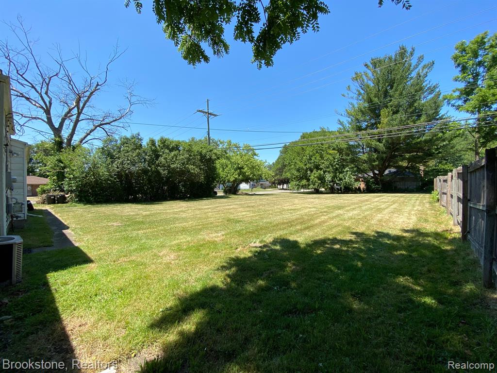 28720 West Seven Mile Road Livonia, MI 48152 - Photo 5 of 26