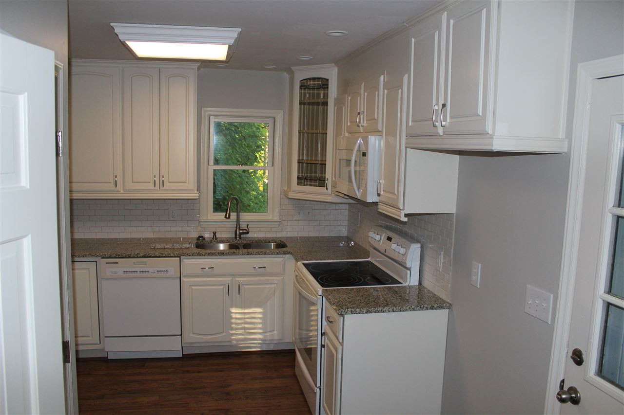5828 Bayberry Lane Raleigh, NC 27612 - Photo 10 of 25 Kitchen