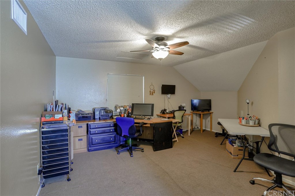 29318 Hidden Trail Road Castaic, CA 91384 - Photo 14 of 24