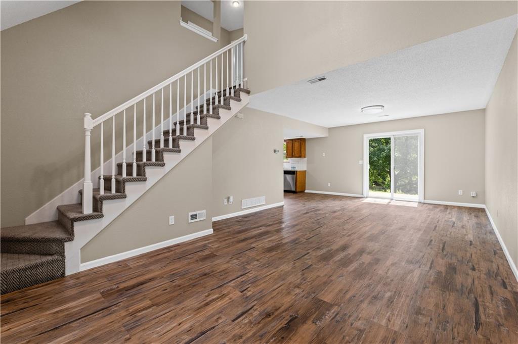760 Spring Circle Liberty, MO 64068 - Photo 5 of 30