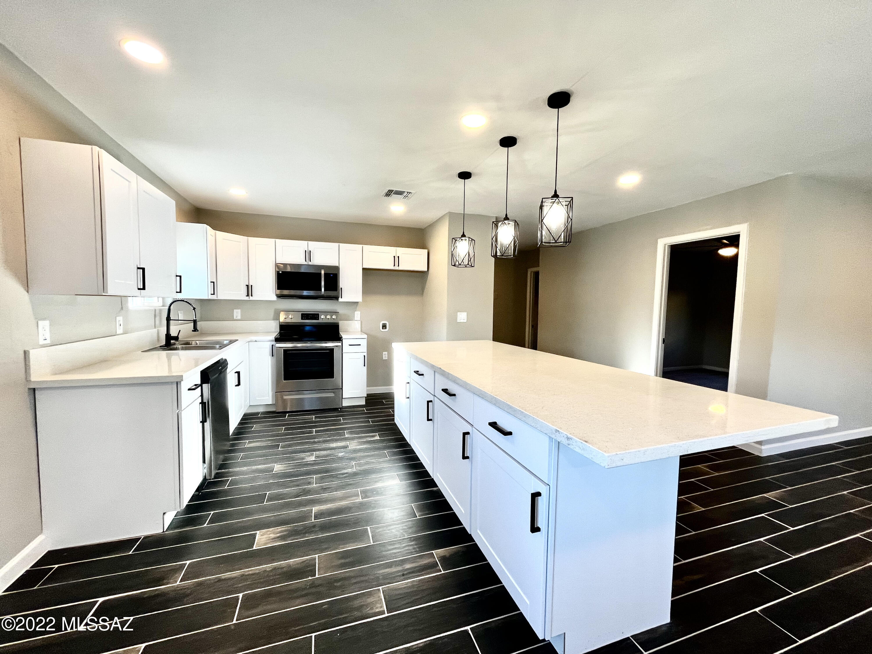 306 West 30th Street Tucson, AZ 85713 - Photo 3 of 50