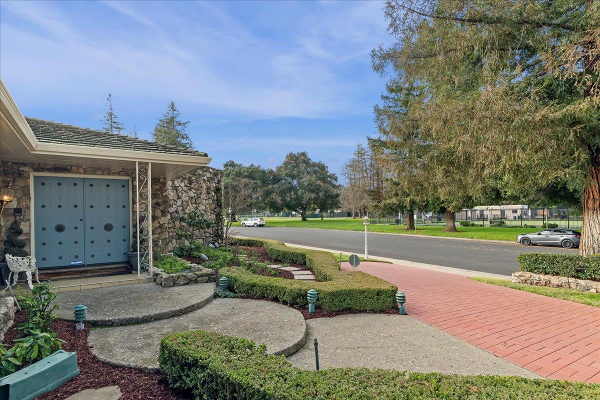 1215 Camino Ramon San Jose, CA 95125 - Photo 16 of 76