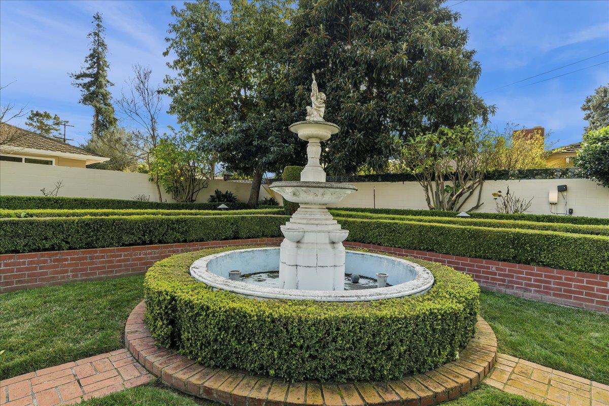 1215 Camino Ramon San Jose, CA 95125 - Photo 61 of 76 a view of a fountain in the middle of a yard