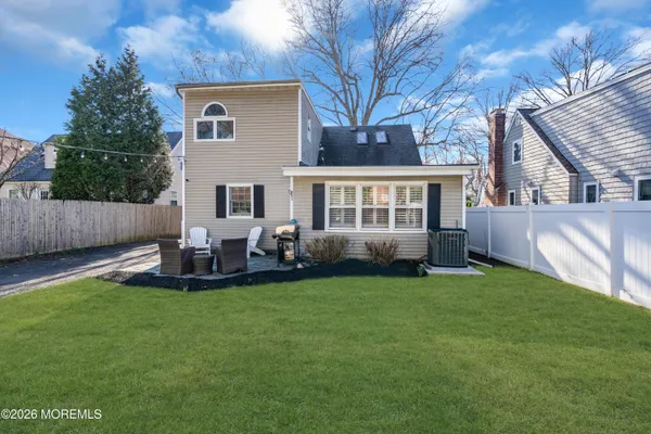 $4,500 | 24 St Nicholas Place, Red Bank, NJ 07701