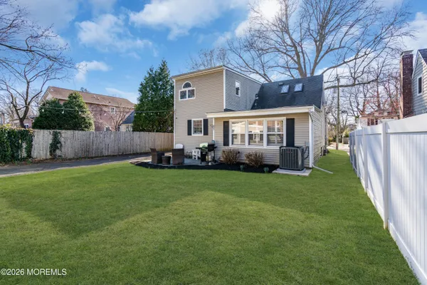 $4,500 | 24 St Nicholas Place, Red Bank, NJ 07701