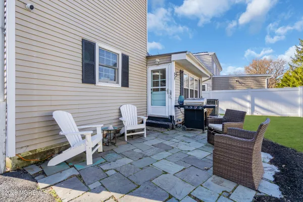 $4,500 | 24 St Nicholas Place, Red Bank, NJ 07701