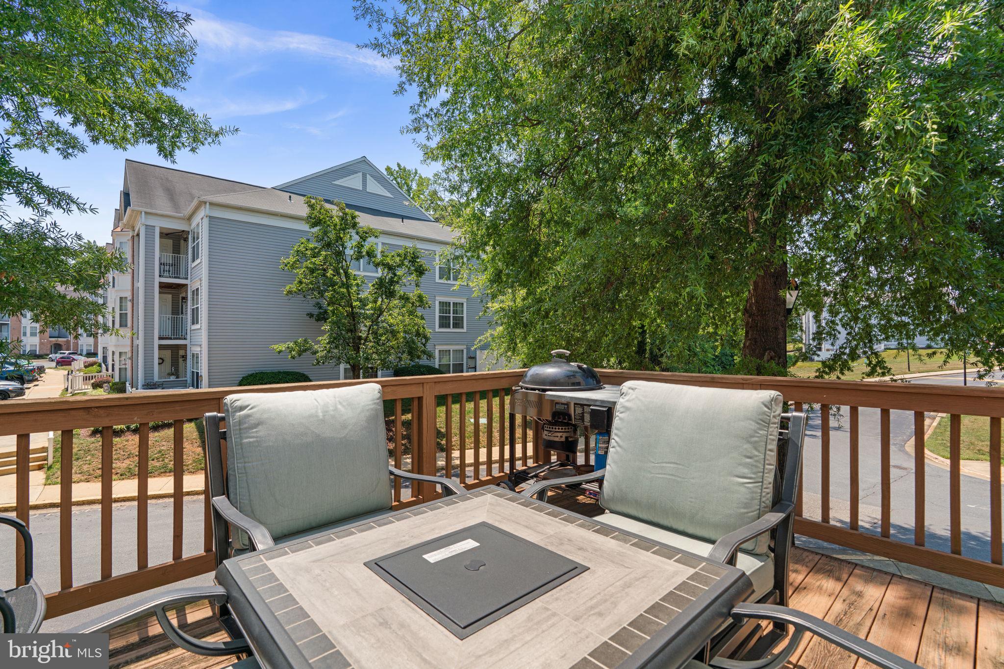 2023 Compton Court Annapolis, MD 21401 - Photo 13 of 35 Rear deck off kitchen/dining area