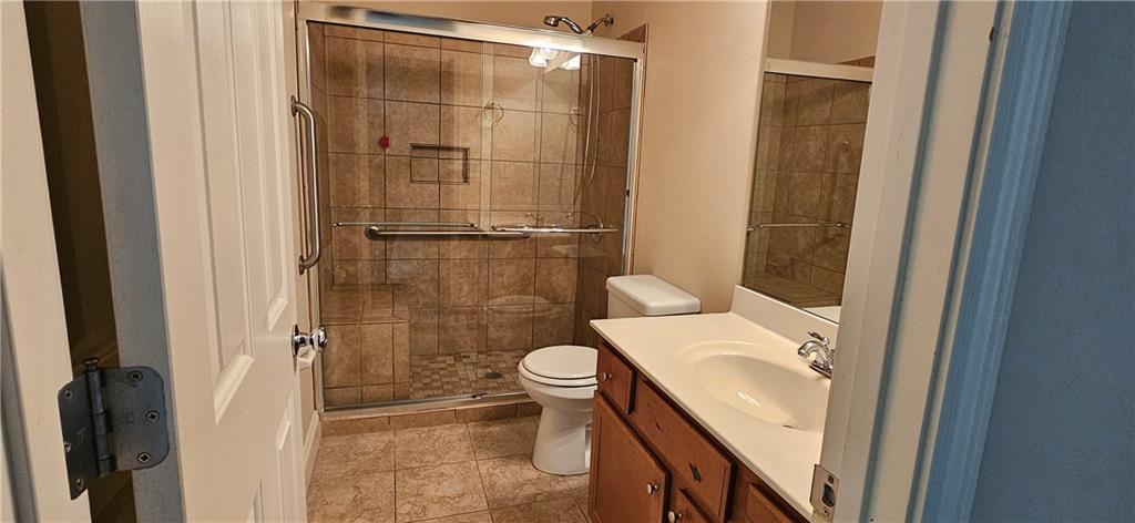 647 Maple Grove Way Marietta, GA 30066 - Photo 13 of 37